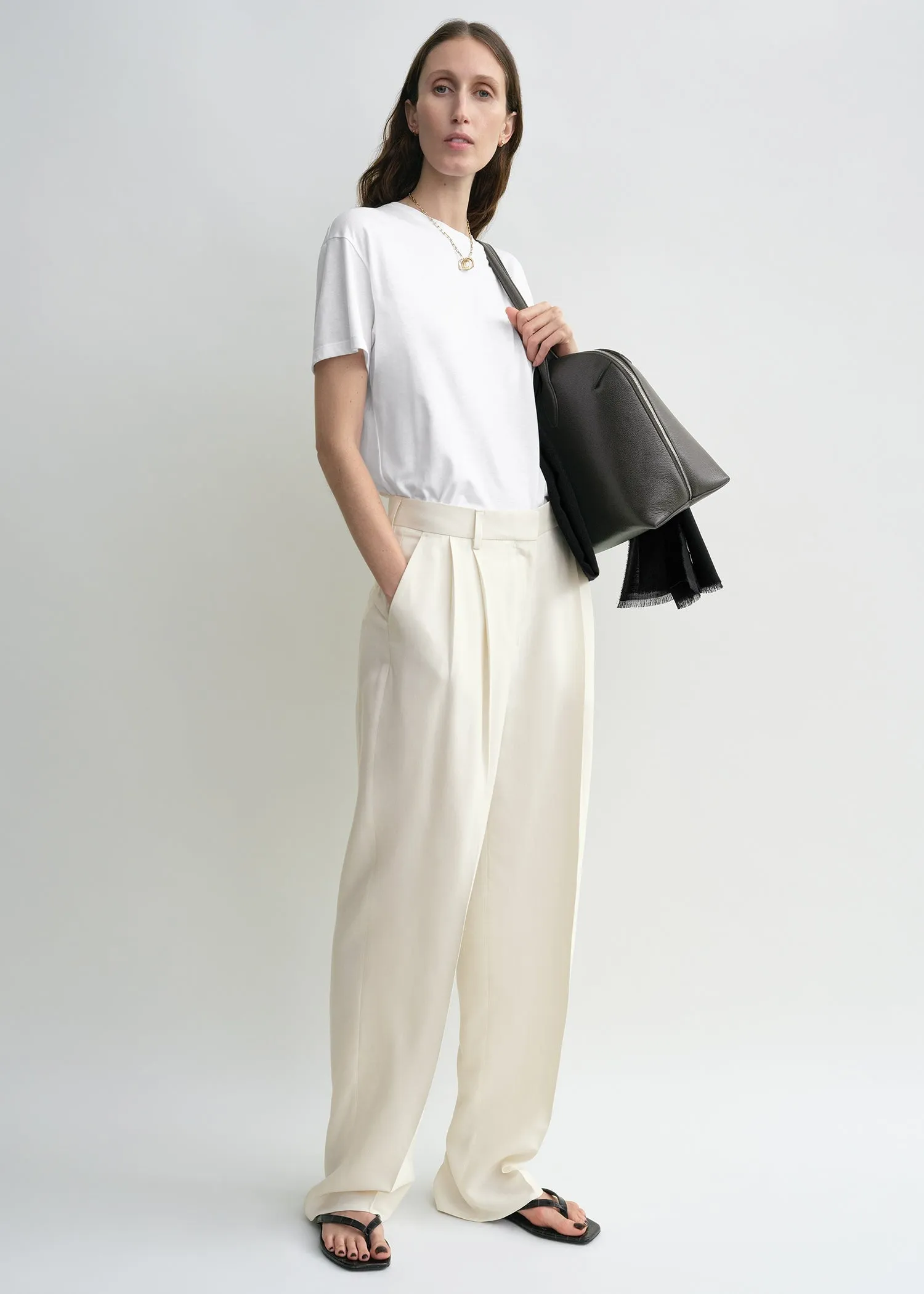 Double-pleat fluid trousers ecru