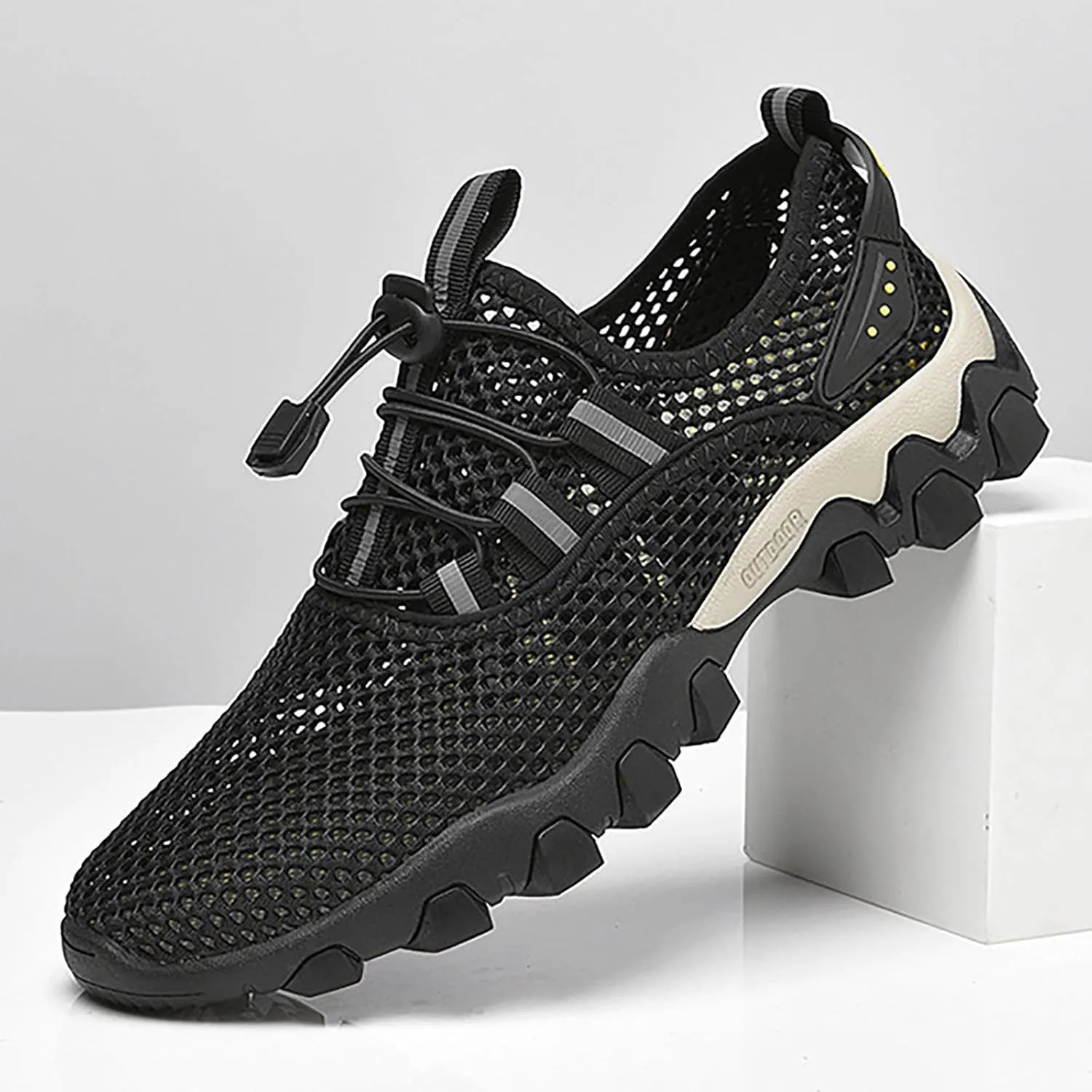 Men's Shoes Summer Breathable Mesh Shoes Sports Casual Shoes Men's Hiking Shoes Tourism Hiking Shoes men's flip flops